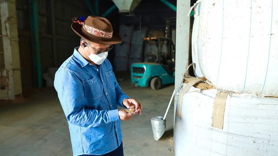 photo_2025-12-06_19-02-52